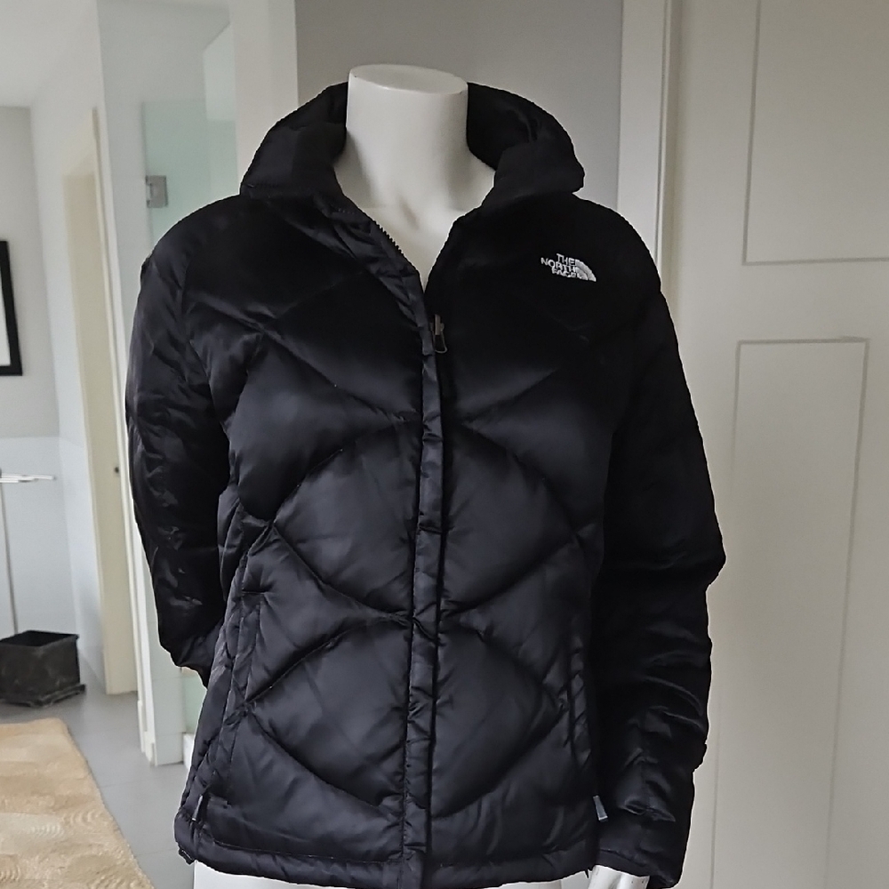 Size Medium North Face Women's Black Puffer Jacket
